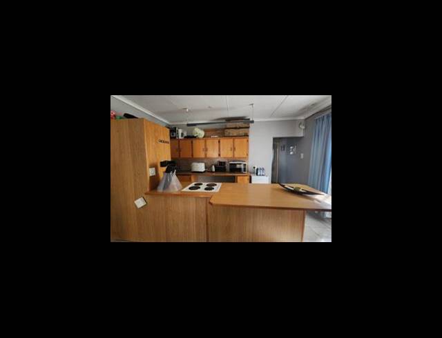 3 BEDROOM HOUSE FOR SALE IN THERESAPARK